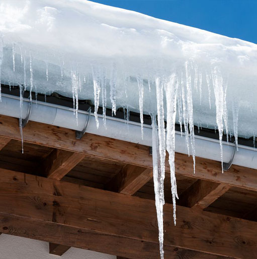 4 SIGNS YOUR NEW HOME COULD BE SUSCEPTIBLE TO ICE DAMMING